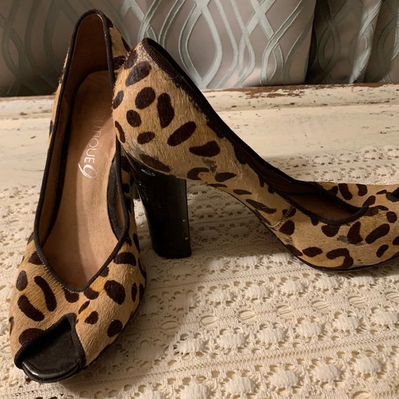 Rare Boutique 9 Cheetah Print Peep Toe Pumps - Picture 1 of 5